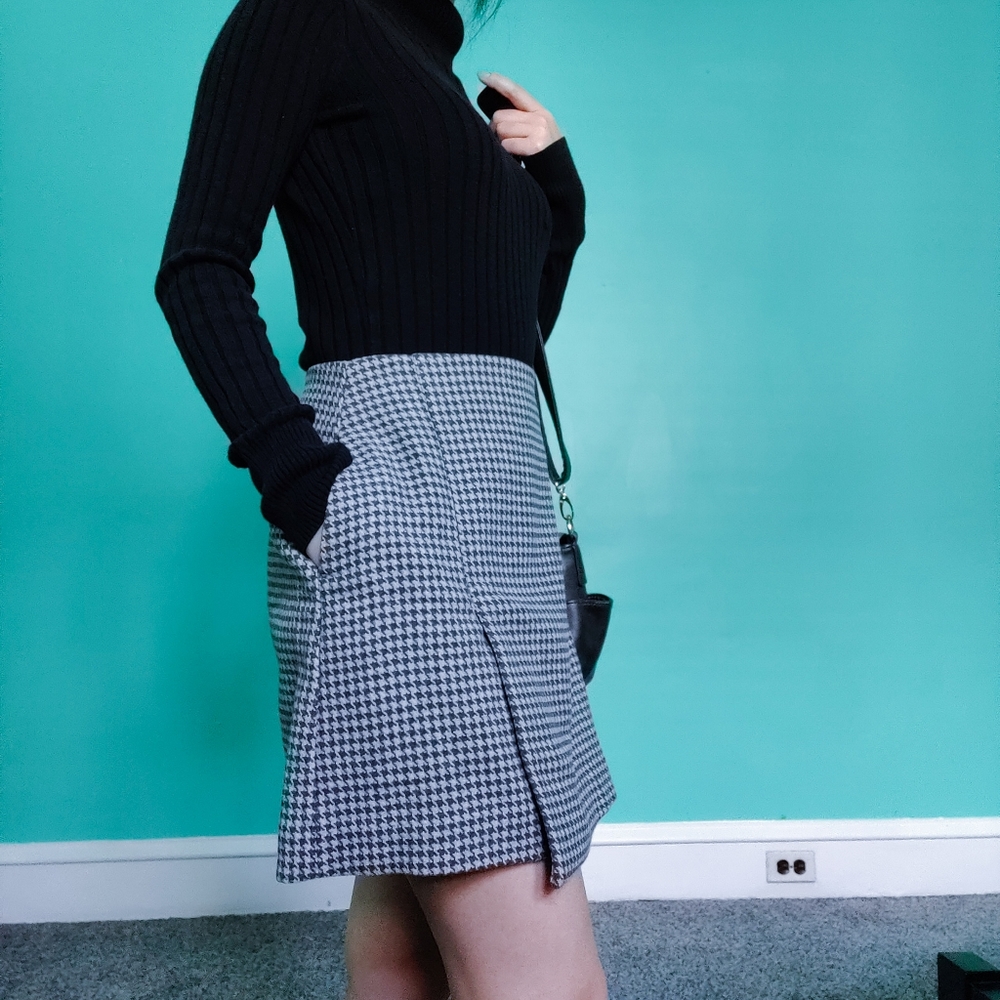 Uniqlo Houndstooth A-Line Wool-Blend Skirt